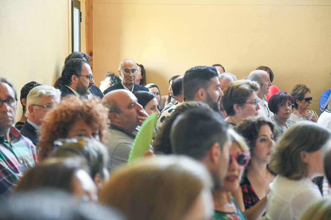 Decenas de personas han abarrotado la capilla del tanatorio de las Contiendas para despedirse de la secretaria del Colegio de Abogados de Valladolid
