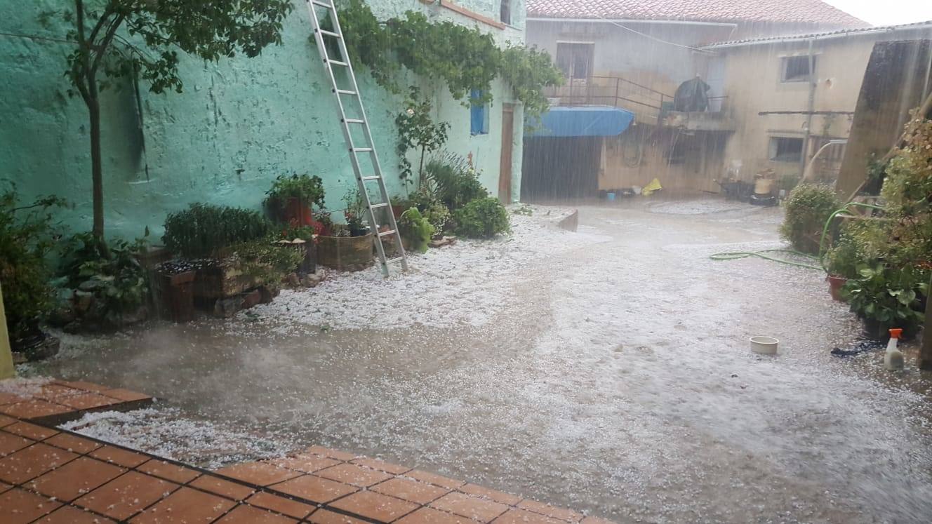 Fotos: Intensa granizada en el Sur de León