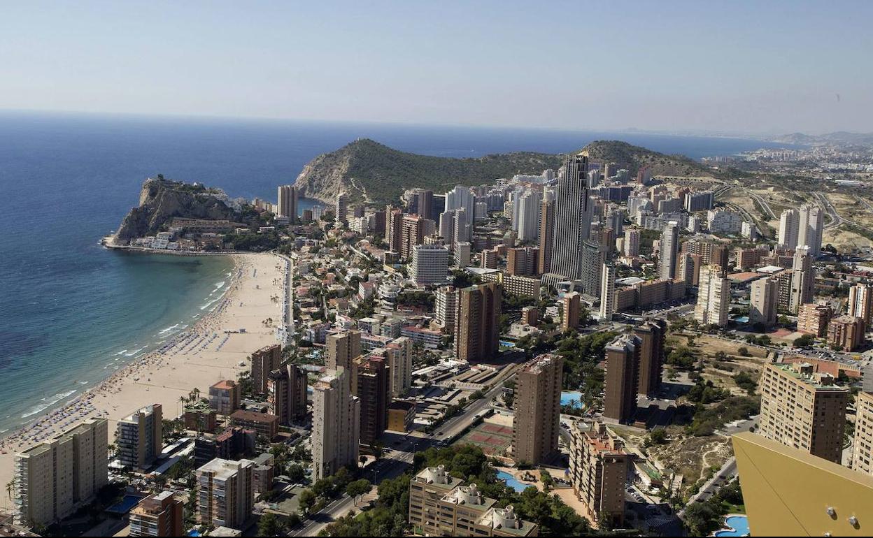 La ciudad de Benidorm, uno de los destinos favoritos de los palentinos. 