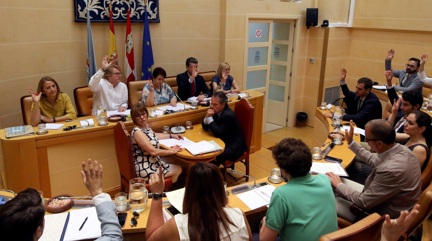 Fotos: Primer pleno del Ayuntamiento de Segovia