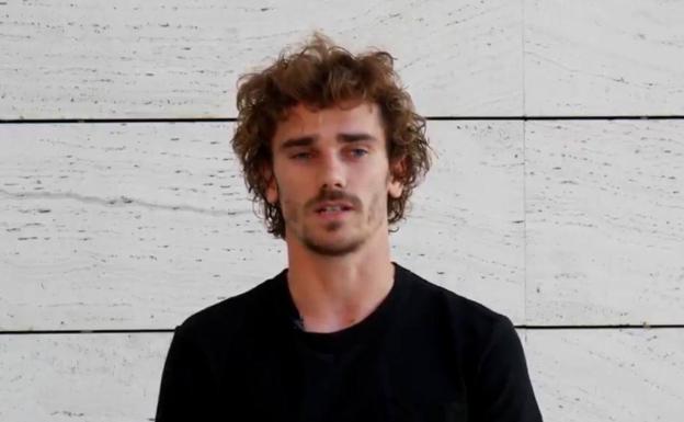 Griezmann anuncia en un vídeo que se marcha del Atlético. 