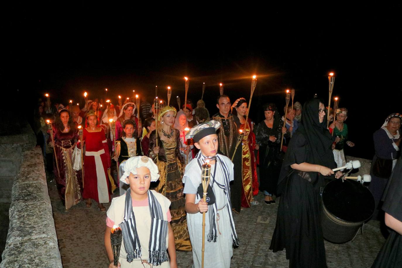 Fotos: Escenificación del Cortejo Fúnebre de la Reina Juana I de Castilla en Torquemada