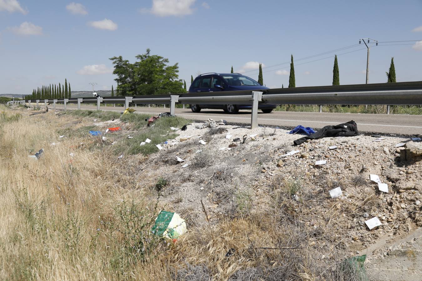 Fotos: Tres heridos en una accidente de tráfico en la carretera N-122 en Valladolid