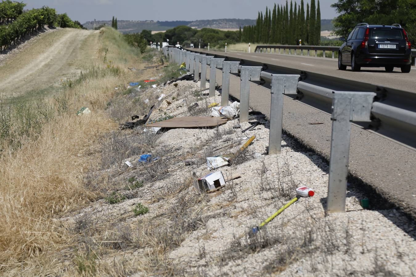 Fotos: Tres heridos en una accidente de tráfico en la carretera N-122 en Valladolid