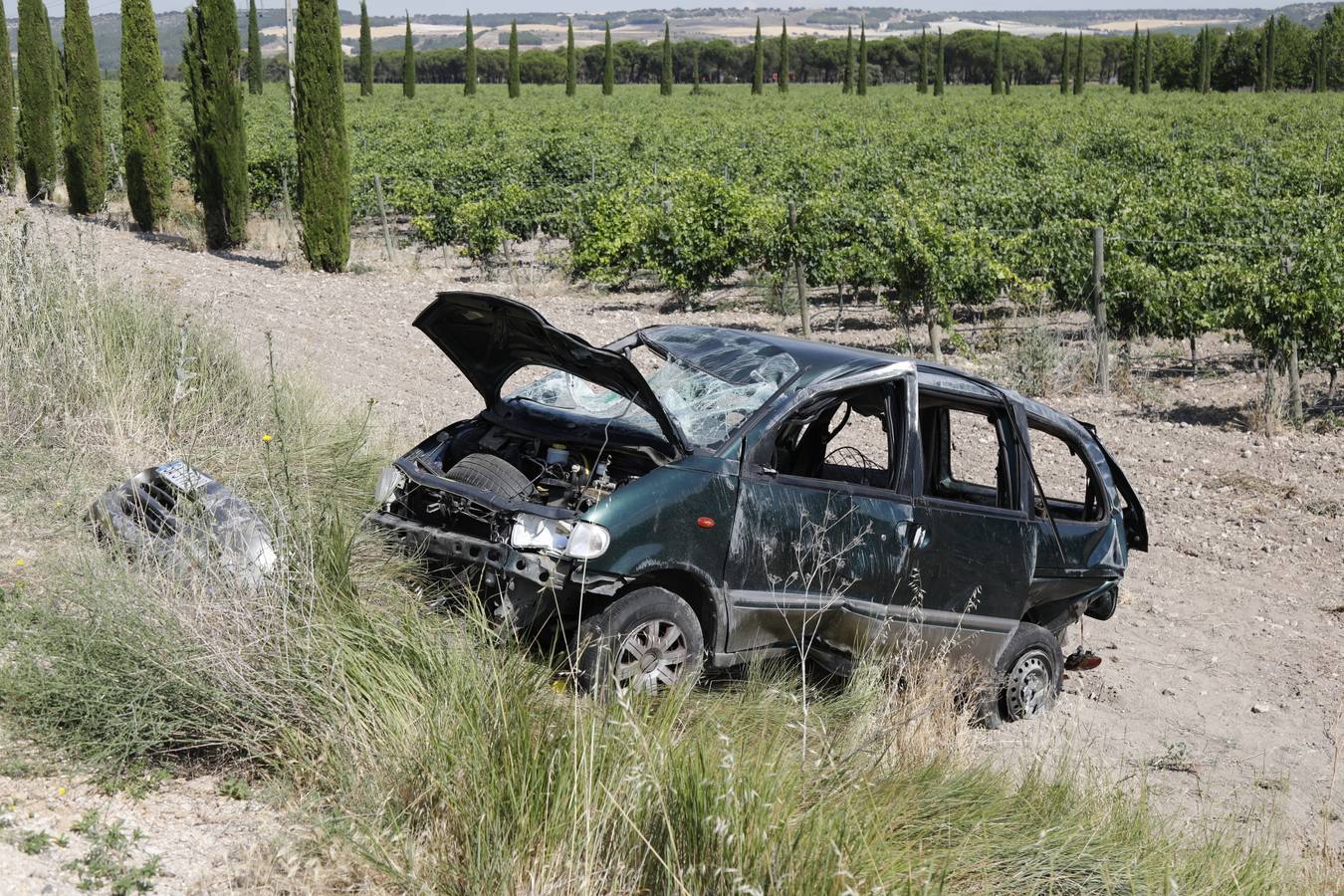 Fotos: Tres heridos en una accidente de tráfico en la carretera N-122 en Valladolid
