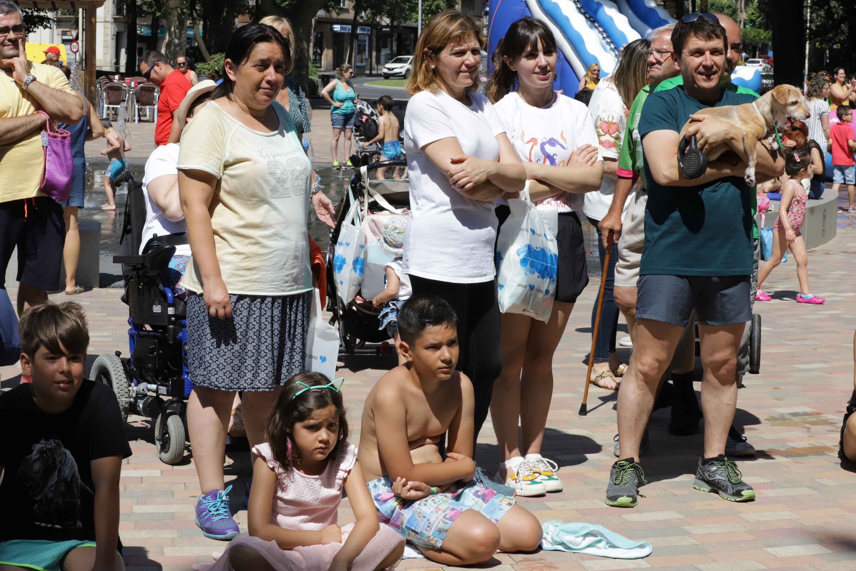 Fotos: Campaña &#039;Mójate por la esclerosis&#039; en Salamanca