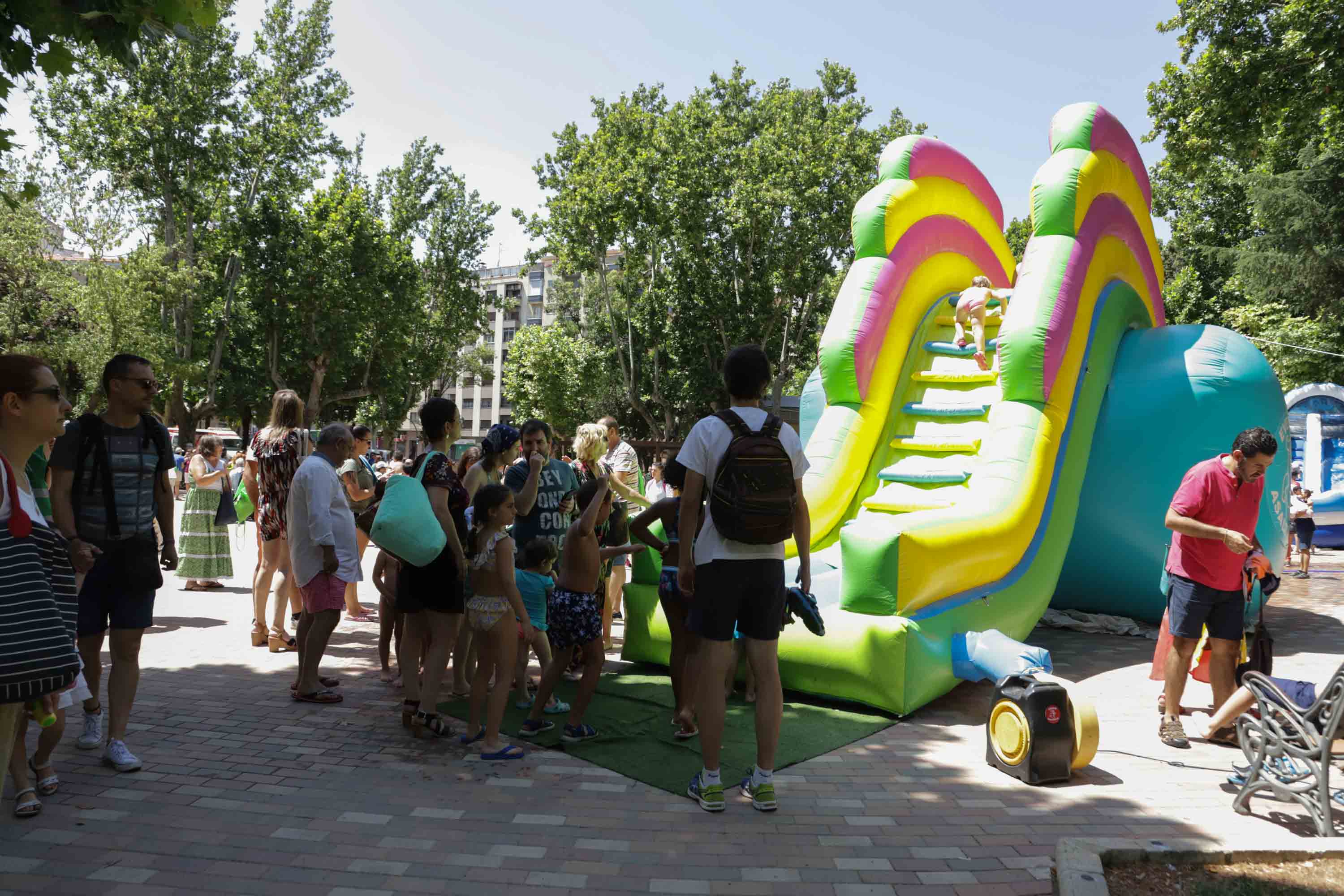 Fotos: Campaña &#039;Mójate por la esclerosis&#039; en Salamanca