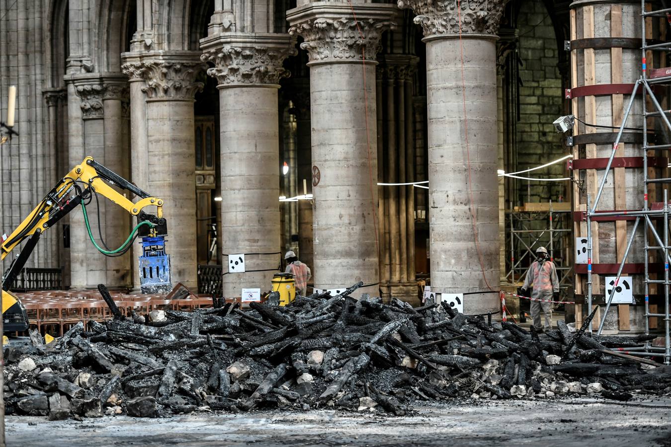 Han pasado tres meses del devastador incendio que en abril arrasaba parte de la cubierta de la catedral parisina y destruía su icónica aguja | Las obras de restauración deberán concluir en un plazo de cinco años, aunque, de momento, las tareas se centran en limpiar y consolidar la estructura