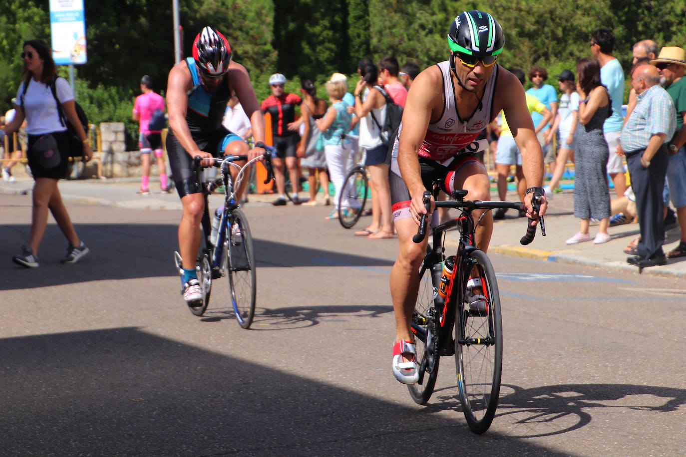 Los recorridos de natación, ciclismo y carrera a pie han discurrido exclusivamente por los caminos de sirga y las aguas de esta infraestructura simbólica de Tierra de Campos