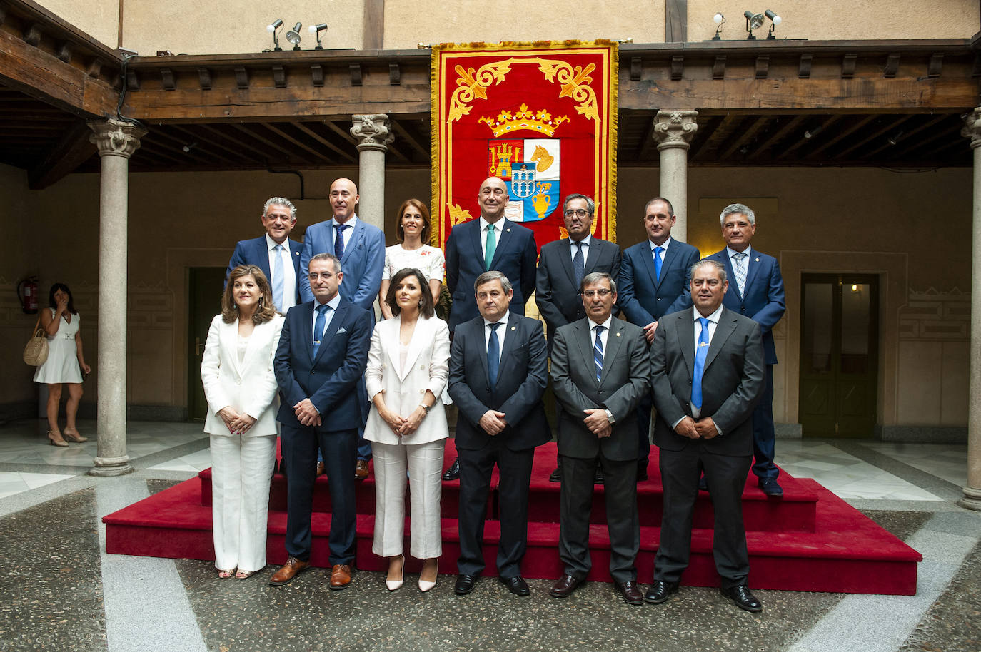 Fotos: Pleno de constitución de la Diputación