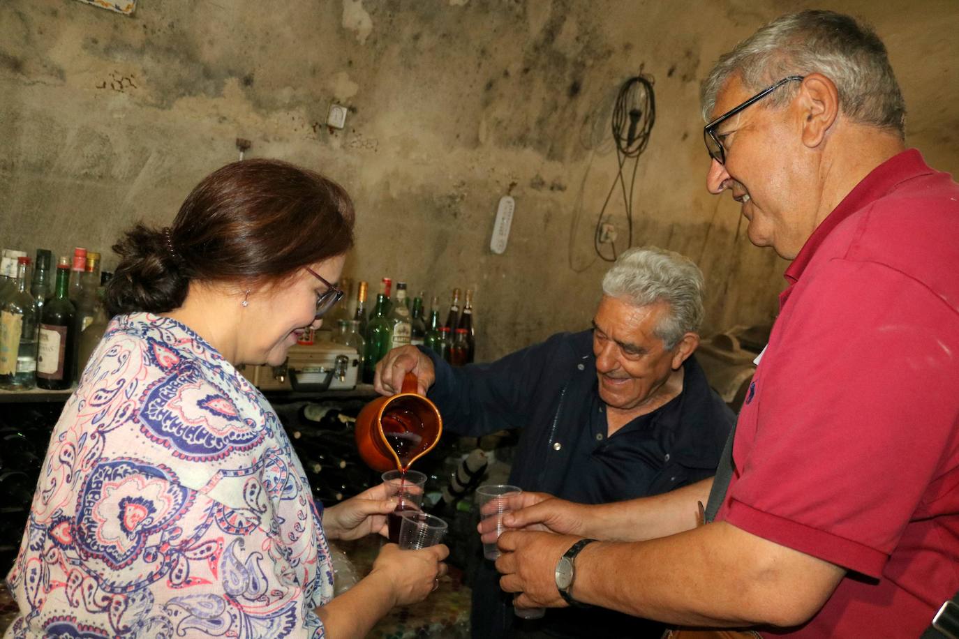 Fotos: Dueñas Promociona sus Bodegas y Cuevas