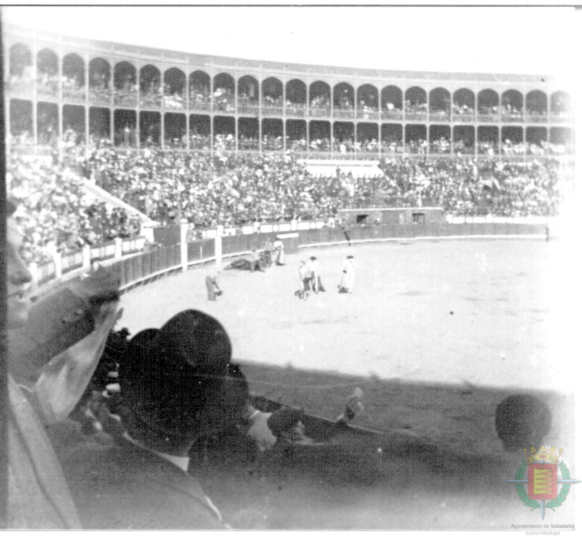 Fotos: Estampas del Valladolid antiguo (X): la afición taurina