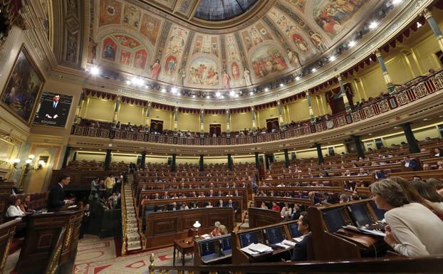 El presidente del Gobierno en funciones, Pedro Sánchez, durante su intervención en la primera jornada del debate de investidura.