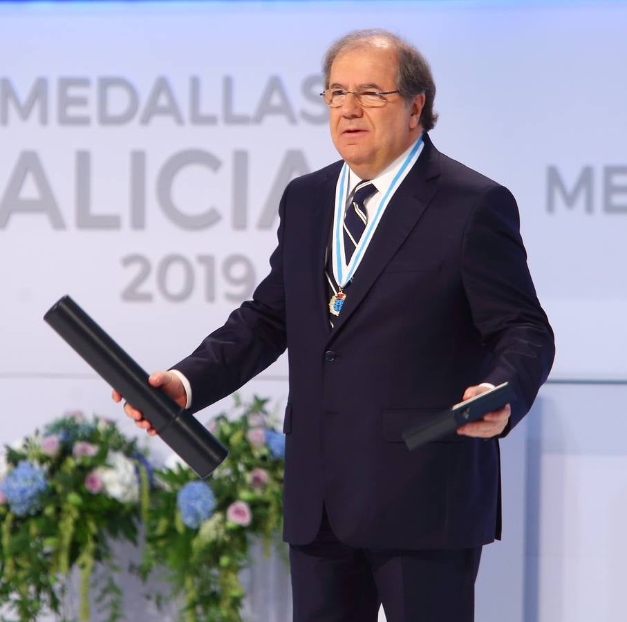 Fotos: Juan Vicente Herrera recibe la Medalla de Oro de Galicia