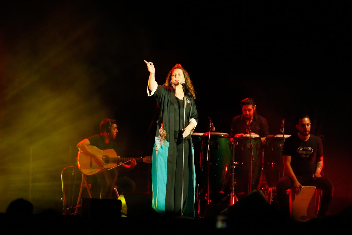 La cantante gaditana ha sido el plato fuerte de las fiestas de la localidad. salmantina