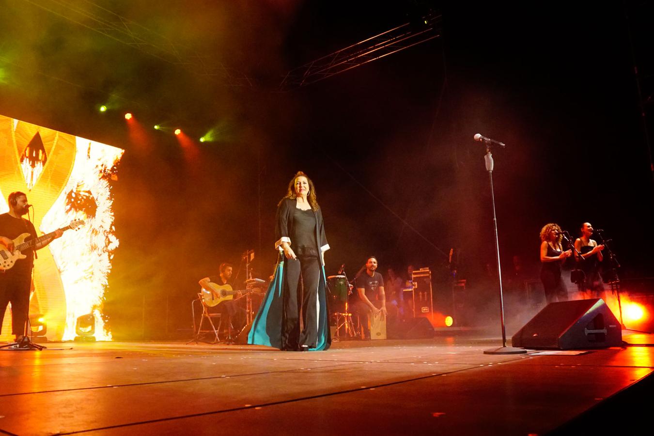 La cantante gaditana ha sido el plato fuerte de las fiestas de la localidad. salmantina