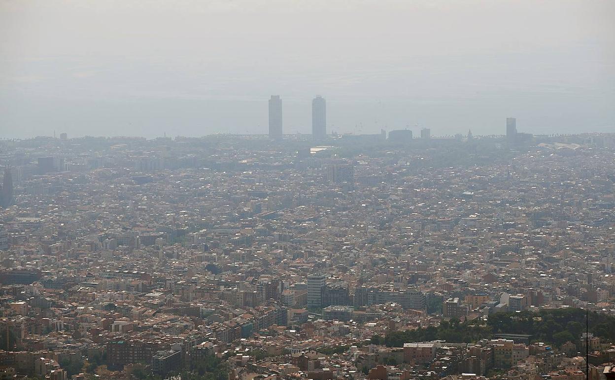 Vista de la ciudad de Barcelona tomada este jueves.