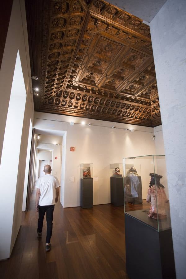 El Museo se ha visto desbordado cuando la dirección decidió abrir por la noche dos jueves de este mes | Extiende a dos jueves de agosto y varios días de septiembre la ruta guiada por sus 24 artesonados tras registrarse más de 150 personas en el ciclo 'Aunque sea de noche'