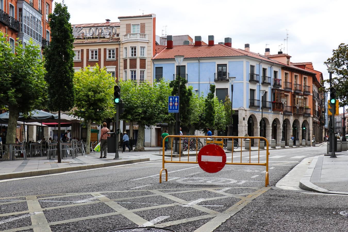 El Ayuntamiento advierte de que la medida puede prolongarse salvo que las anuncias lloviznas despejen la polución 'in extremis'