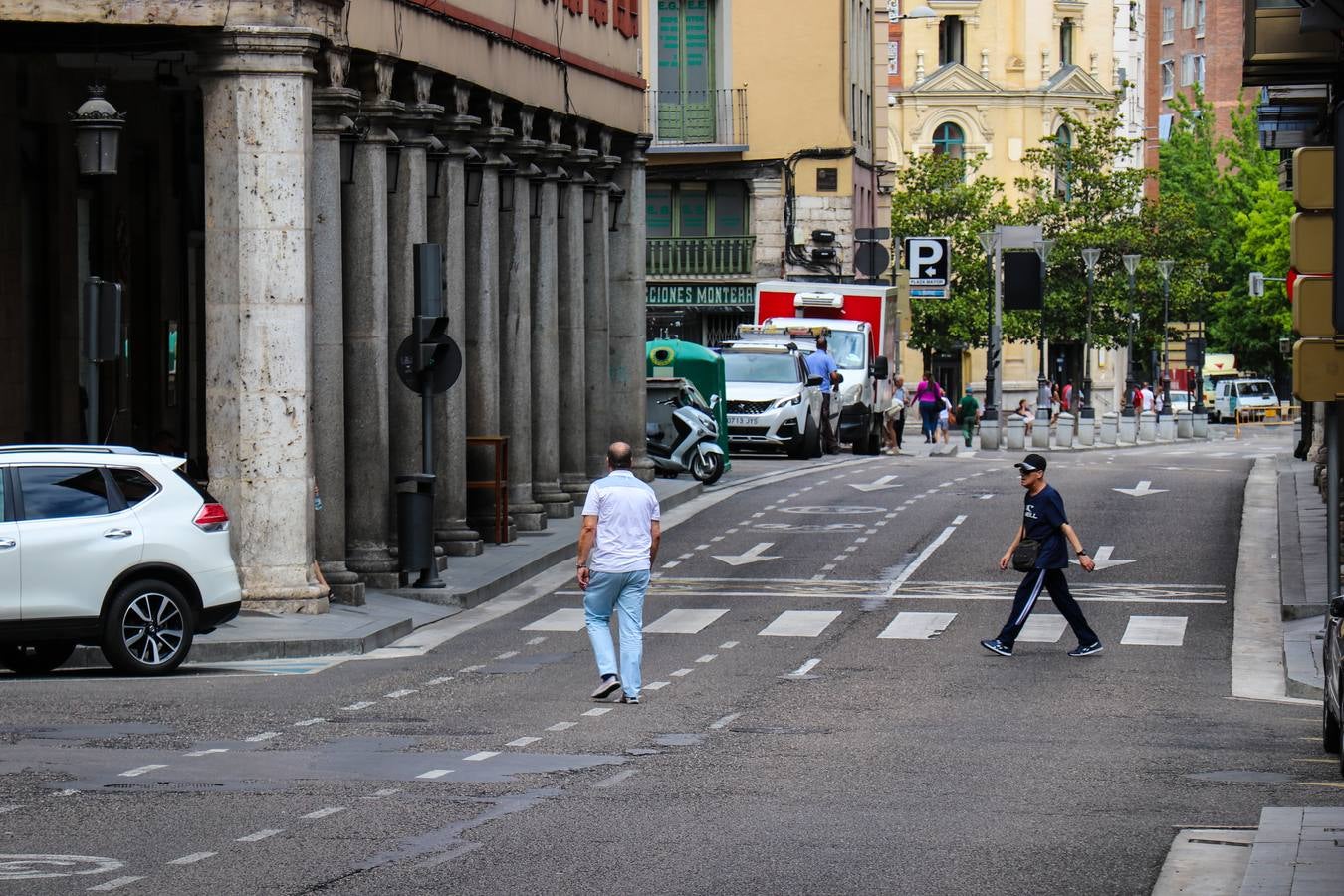 El Ayuntamiento advierte de que la medida puede prolongarse salvo que las anuncias lloviznas despejen la polución 'in extremis'