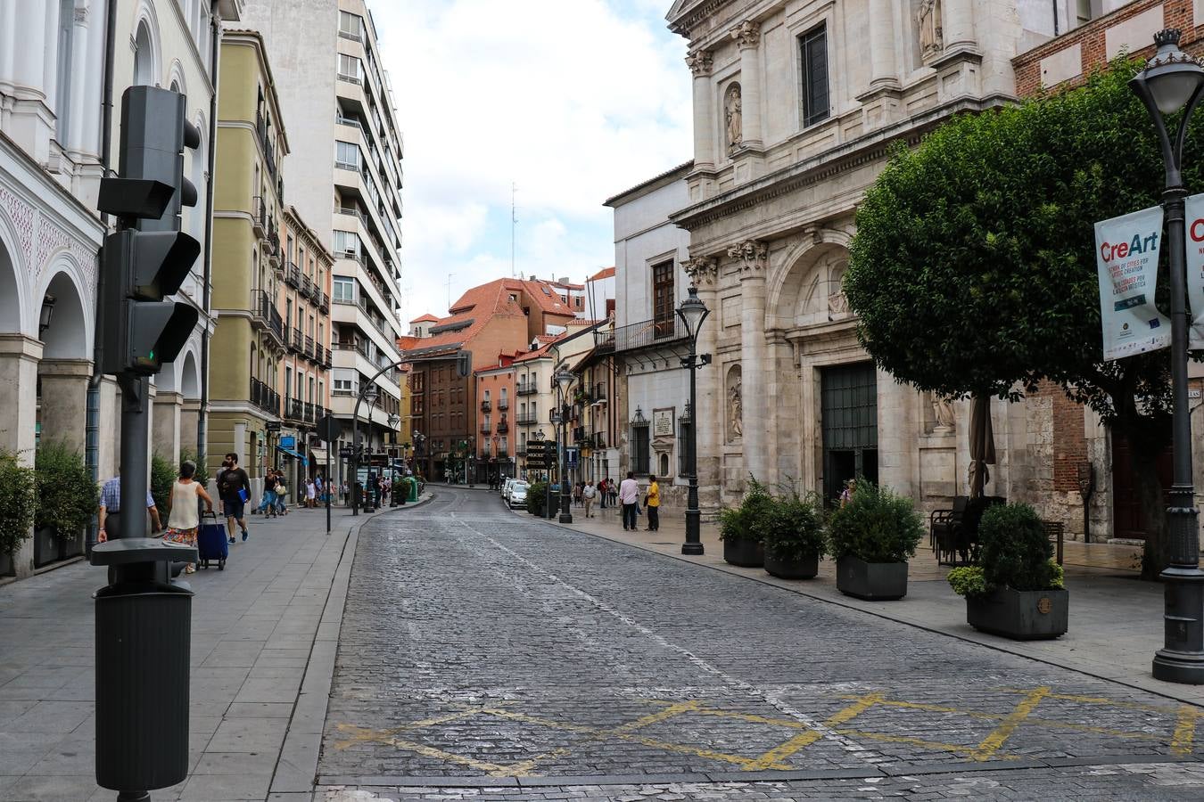 El Ayuntamiento advierte de que la medida puede prolongarse salvo que las anuncias lloviznas despejen la polución 'in extremis'