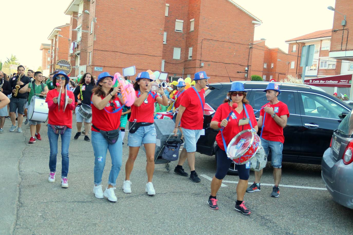 Fotos: Dueñas se disfraza con su décimo carnaval de verano