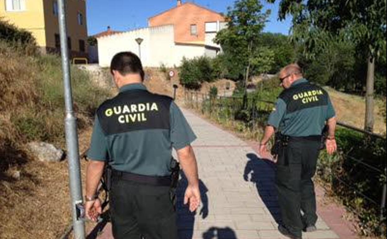 Agentes de la Guardia Civil del puesto de Cabezón de Pisuerga. 