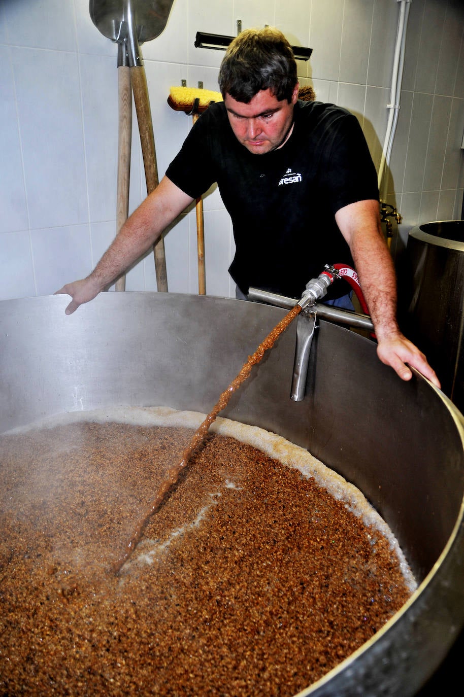 Christophe Le-Galles en la fábrica de Bresañ. 