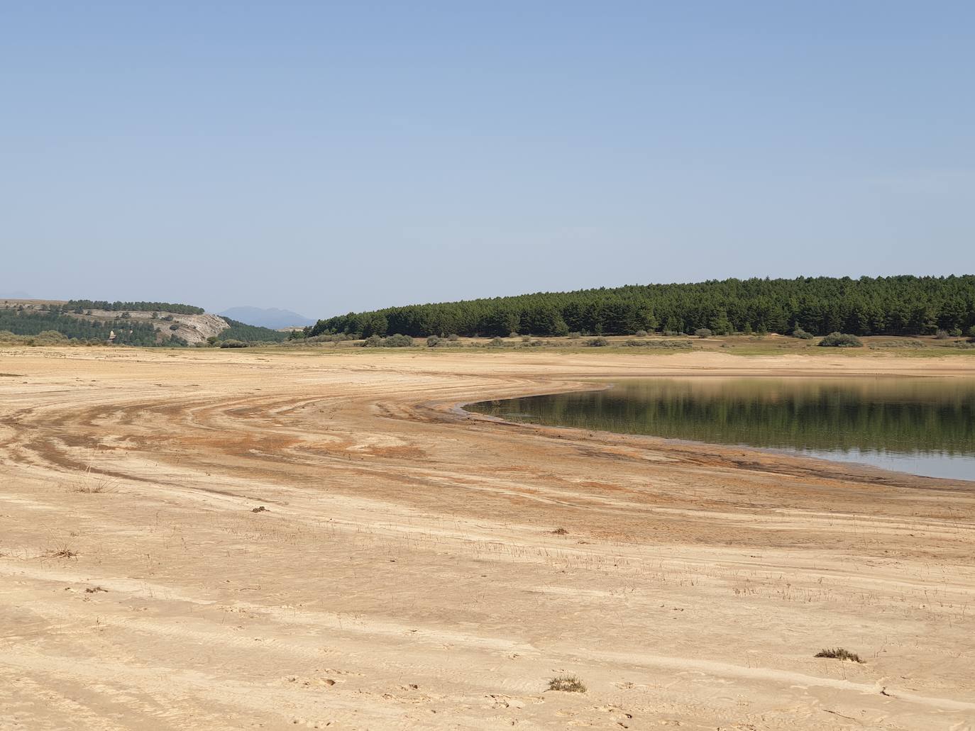 Fotos: La sequía produce estragos en el embalse de Aguilar de Campoo