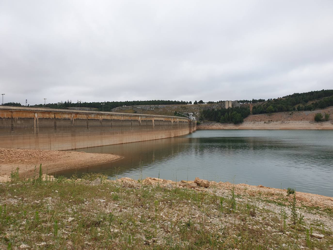 Fotos: La sequía produce estragos en el embalse de Aguilar de Campoo