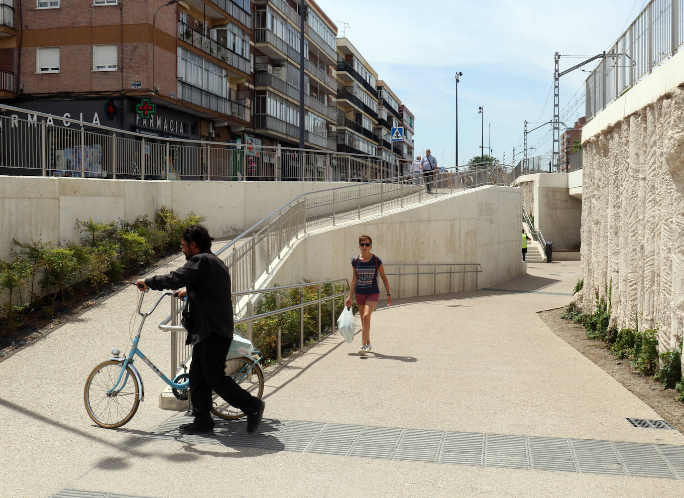 Fotos: Así ha quedado la Plaza Rafel Cano tras su remodelación