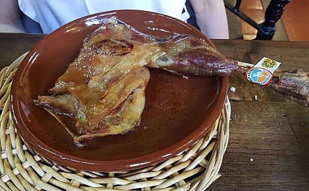 Lechazo asado con IGP de Castilla y León. 