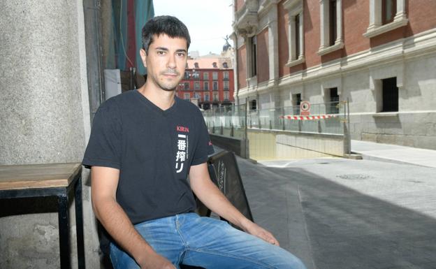 Ricardo Mínguez en la Sushitería de la calle Manzana.