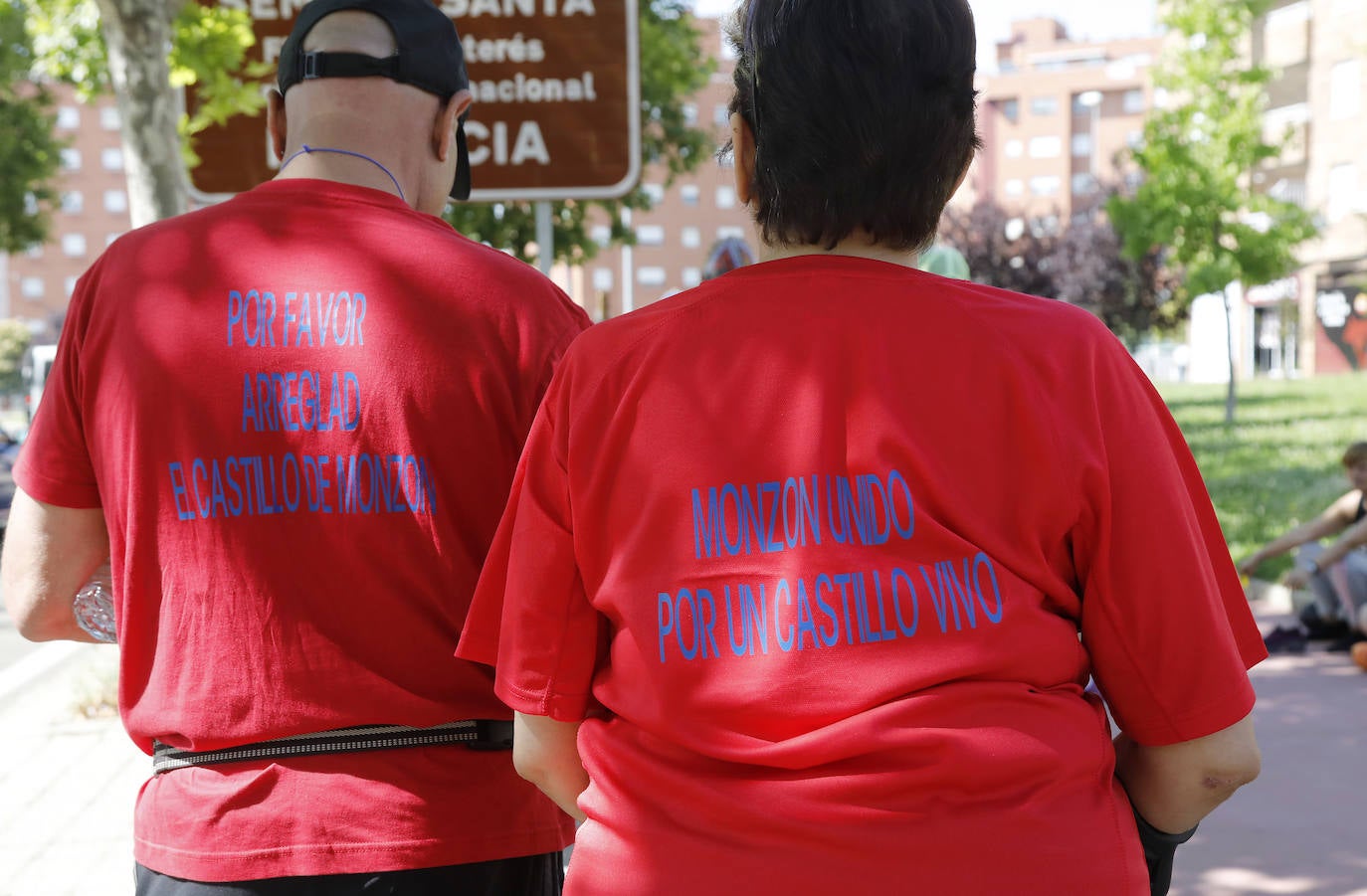 Fotos: Monzón se manifiesta por su castillo