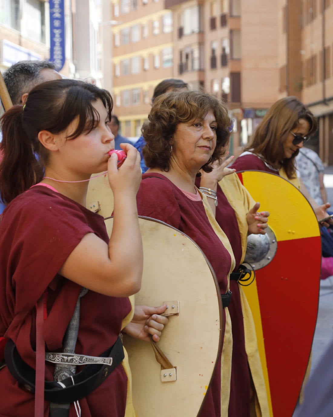 Fotos: Monzón se manifiesta por su castillo