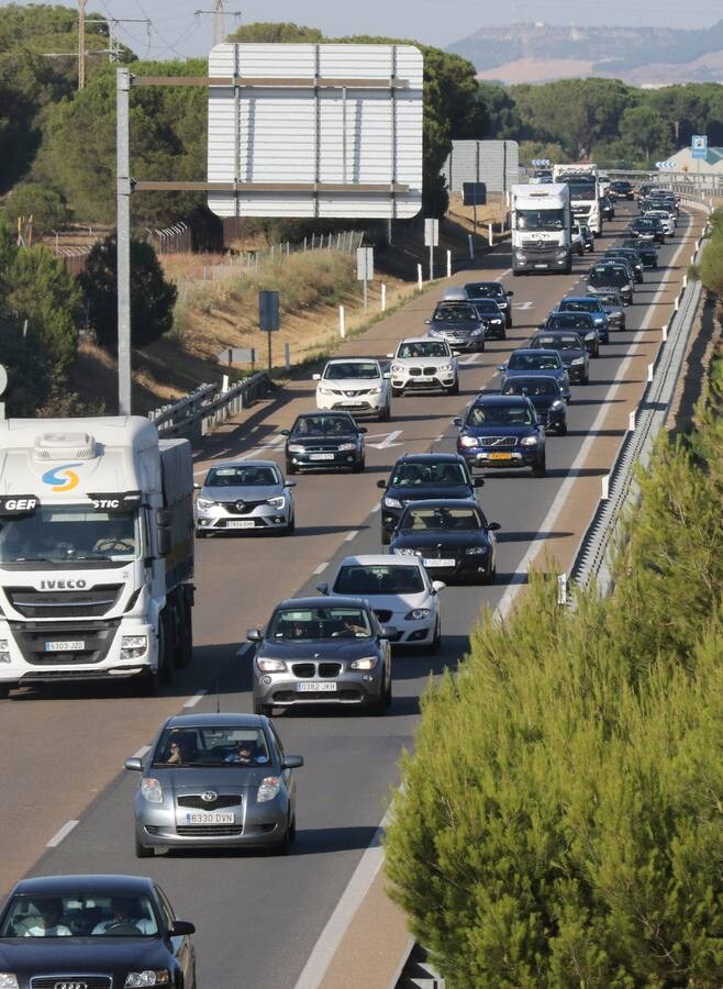 En el accidente han resultado heridos un hombre de 81 años y una mujer de 52, trasladados al hospital Río Hortega 