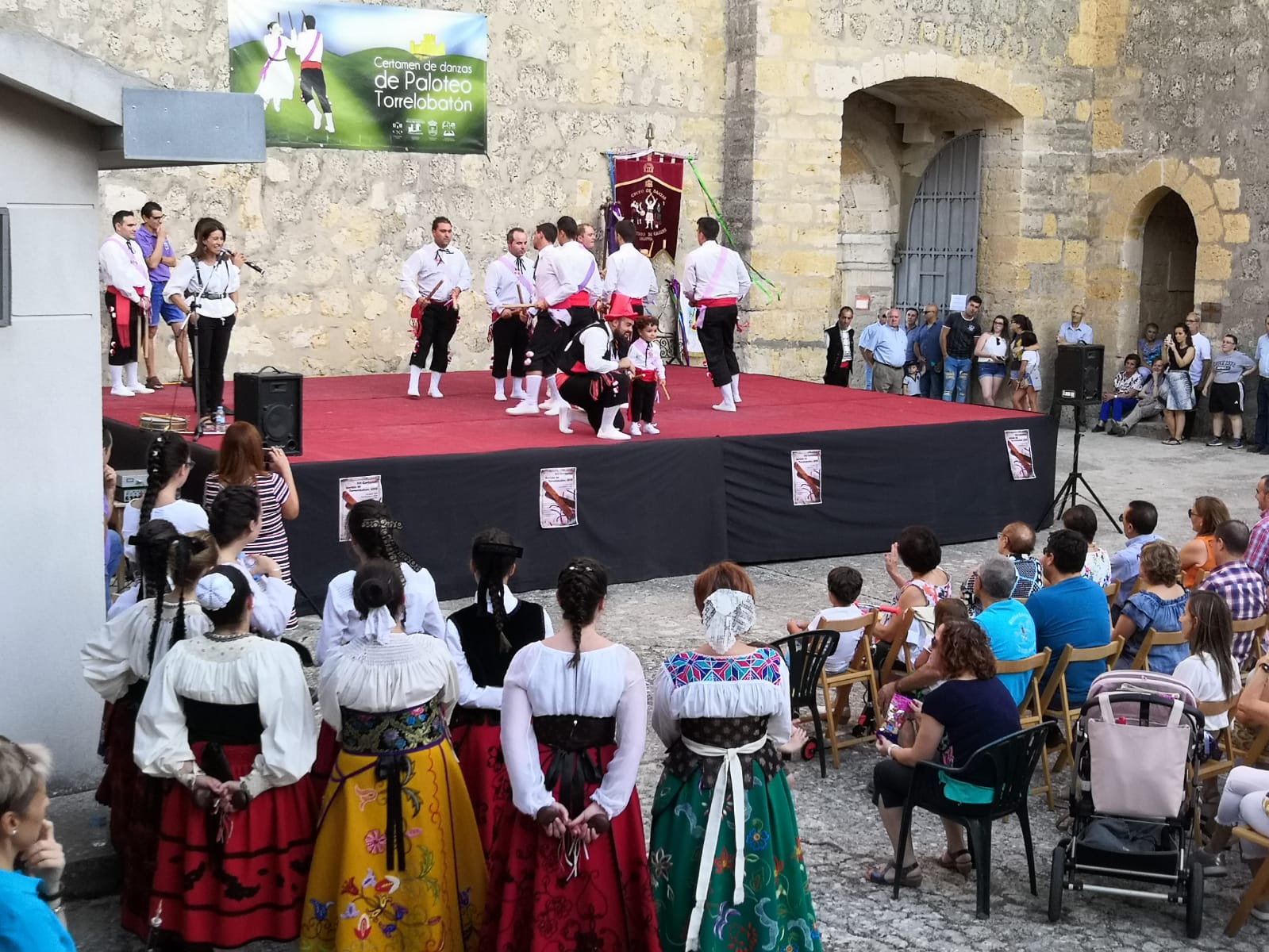 Fotos: Certamen de paloteo en Torrelobatón