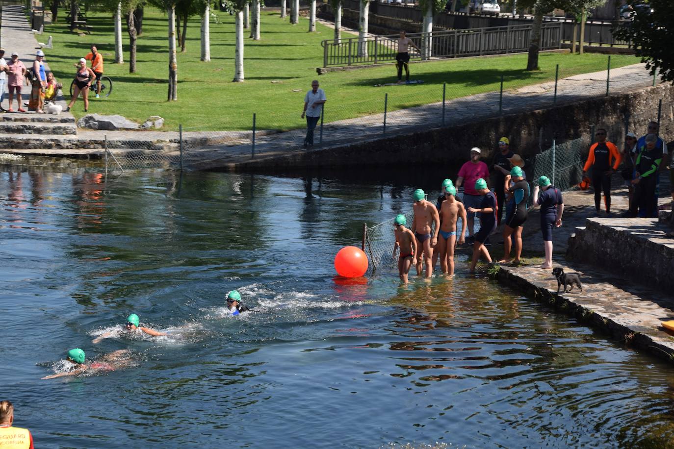 Fotos: Travesia a nado en Velilla del río Carrión