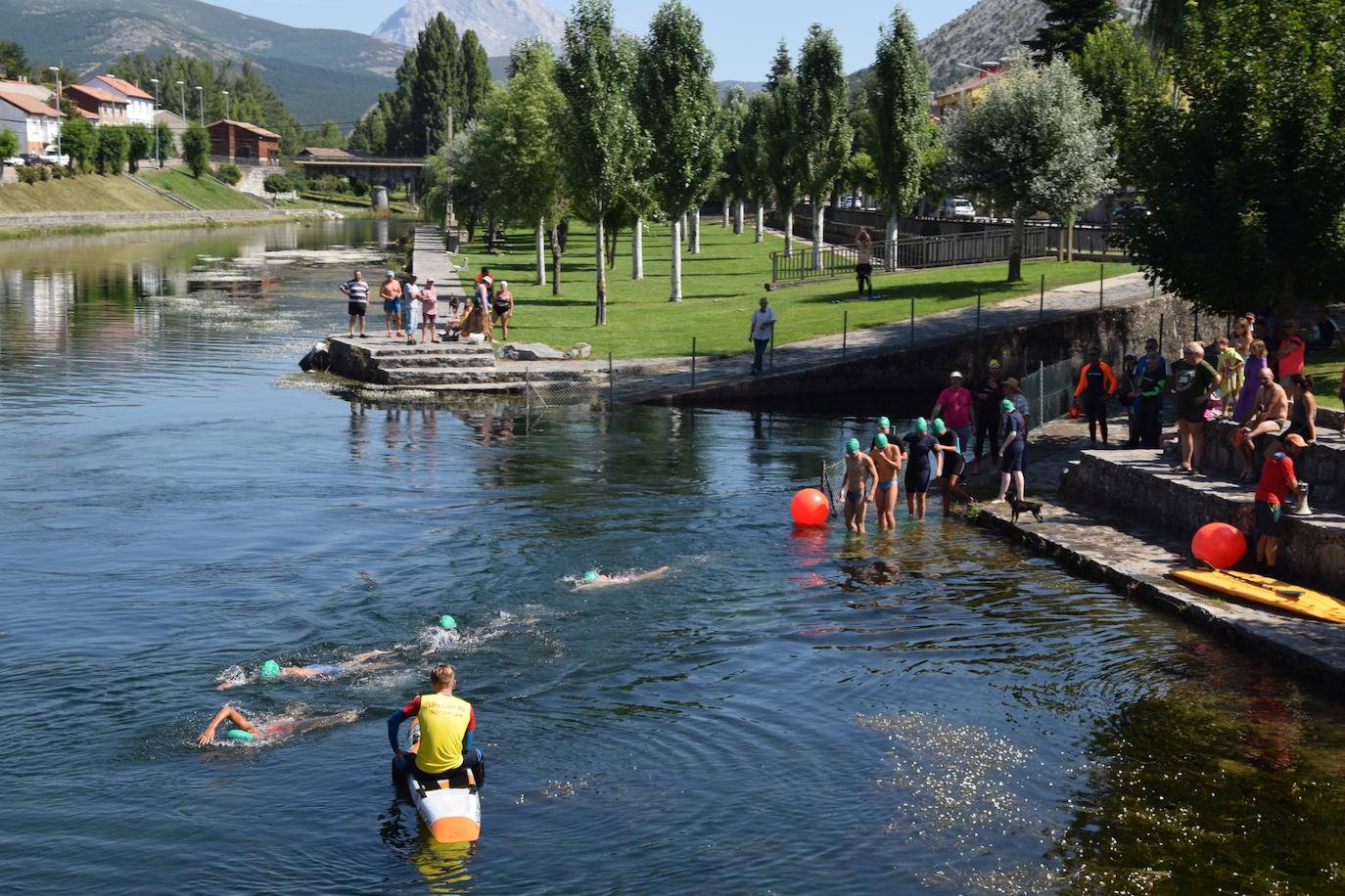 Fotos: Travesia a nado en Velilla del río Carrión