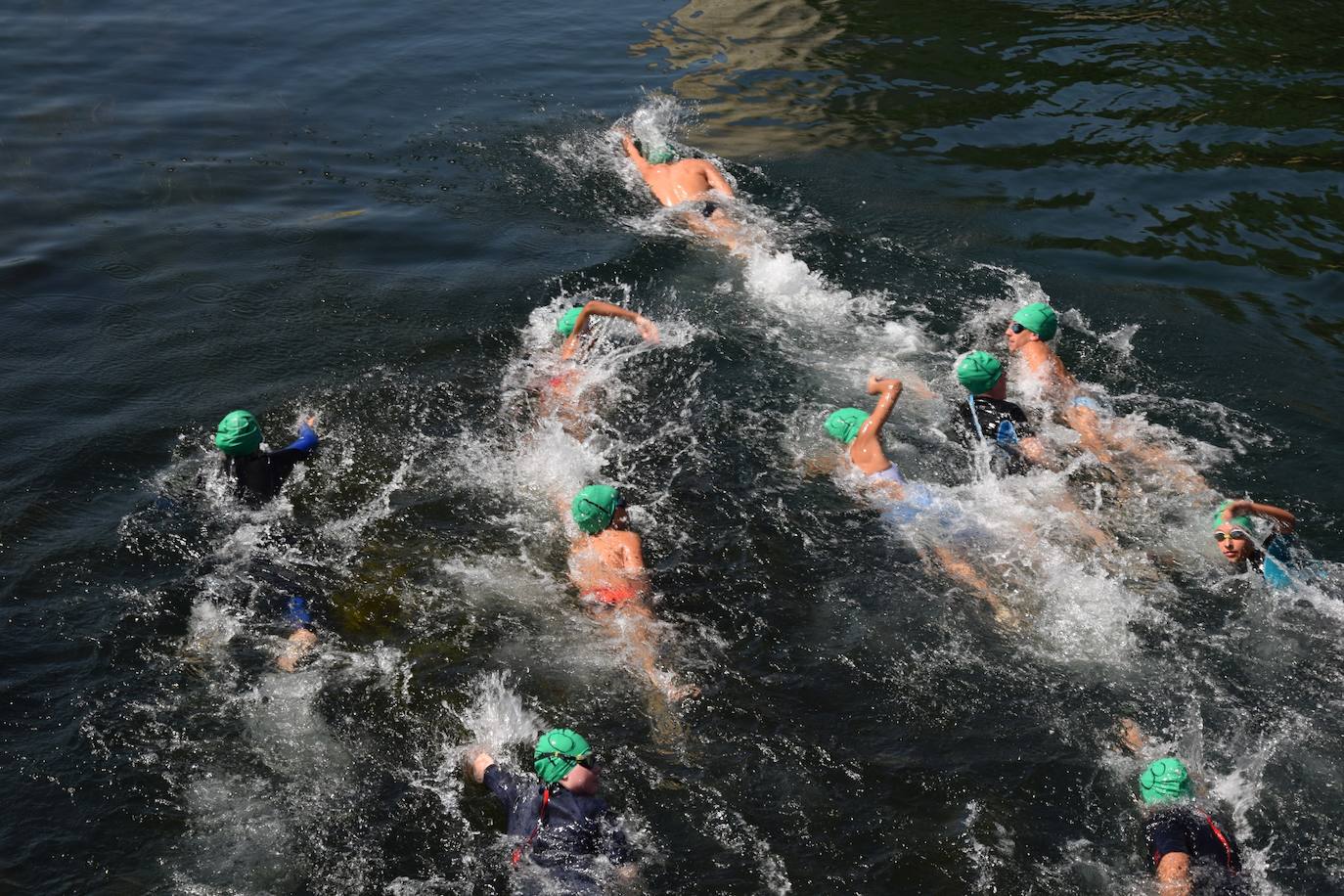 Fotos: Travesia a nado en Velilla del río Carrión