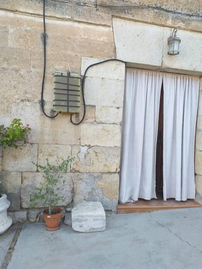 Fotos: Destrozos y vandalismo de madrugada en San Martín de Valven