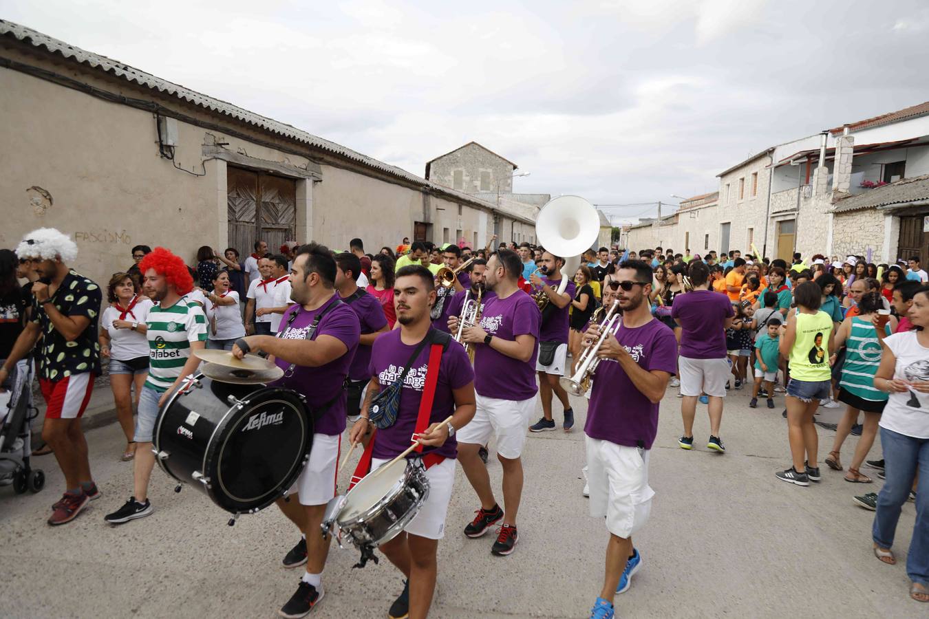 Fotos: Chupinazo y desfile de peñas en Campaspero