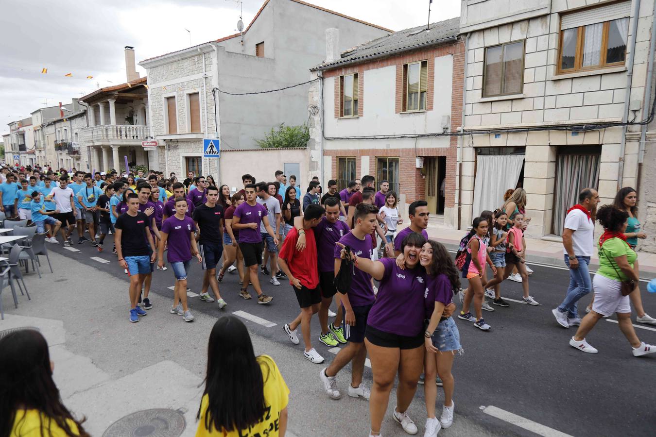 Fotos: Chupinazo y desfile de peñas en Campaspero