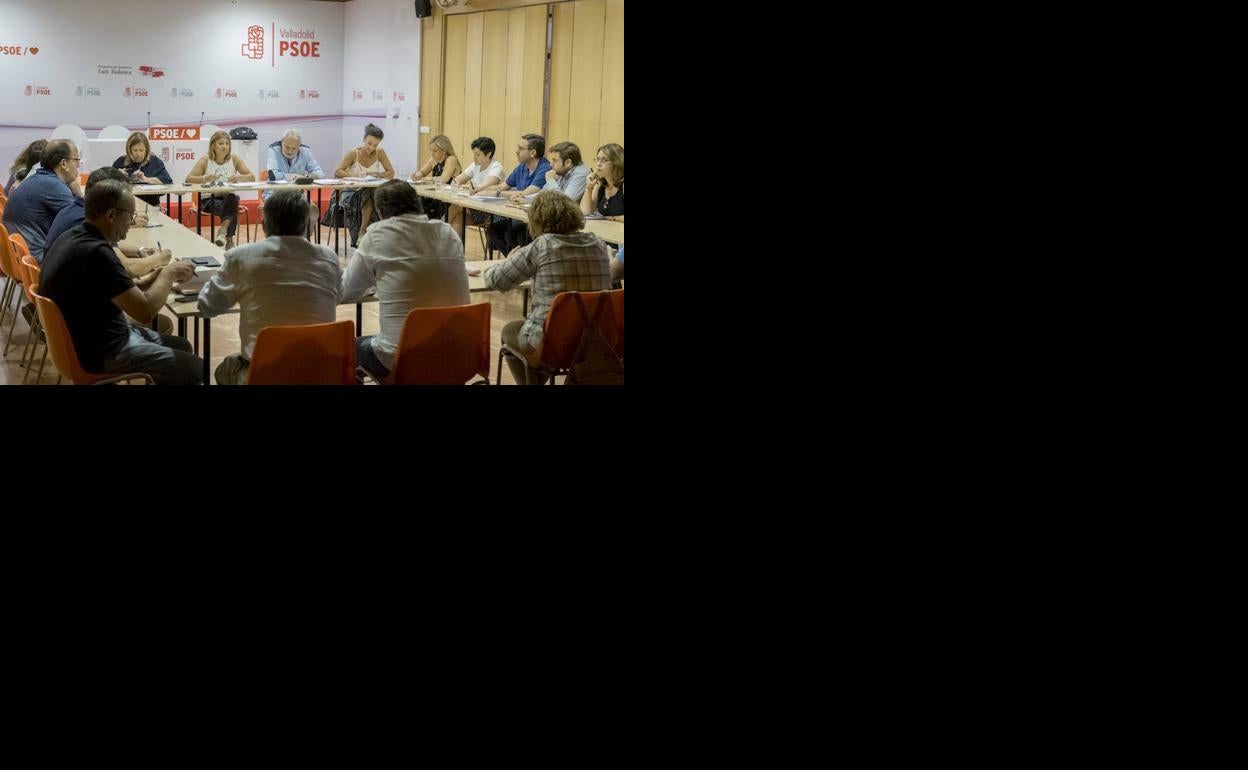 Reunión de la Ejecutiva Provincial del PSOE en la que se aprobó la lista para la Diputación. 