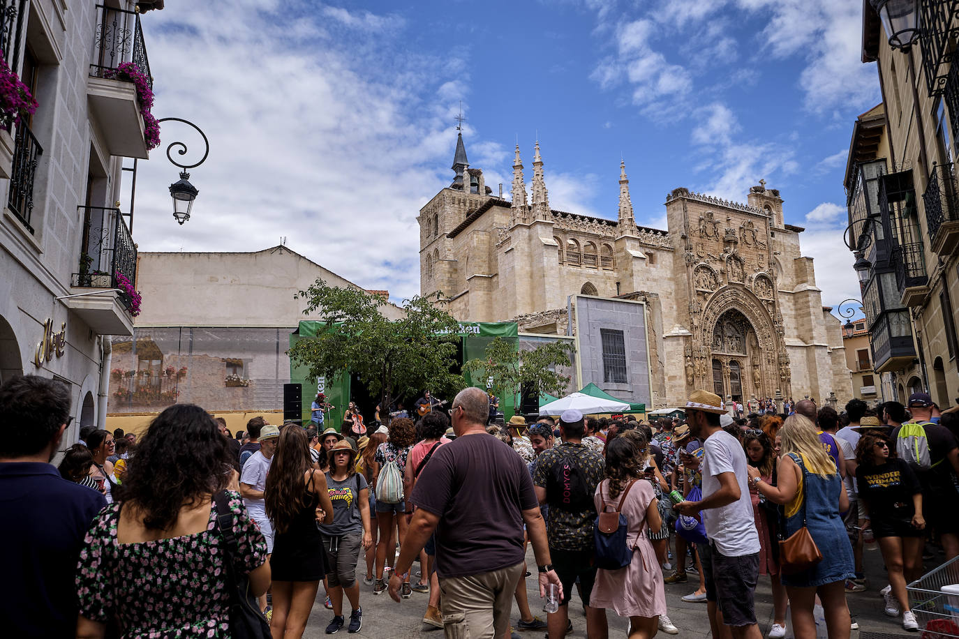Fotos: La lluvia no puede con la jornada del viernes del Sonorama 2019, 1 de 6