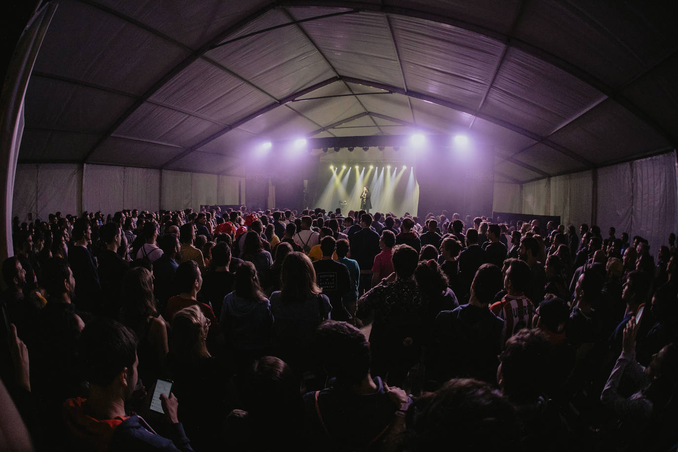 Fotos: La lluvia no puede con la jornada del viernes del Sonorama 2019, 3 de 6