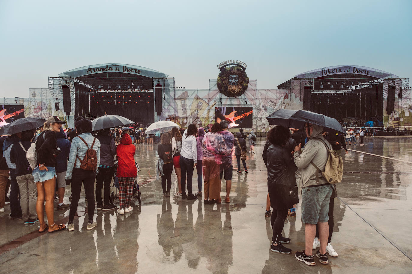Fotos: La lluvia no puede con la jornada del viernes del Sonorama 2019, 5 de 6