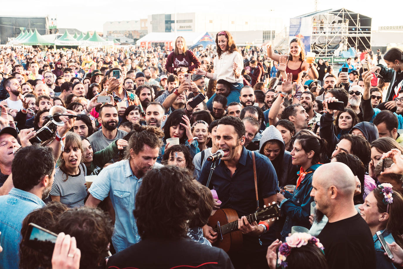 Fotos: La lluvia no puede con la jornada del viernes del Sonorama 2019, 5 de 6