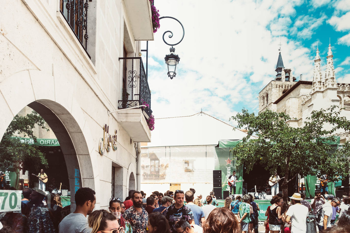 Fotos: La lluvia no puede con la jornada del viernes del Sonorama 2019, 6 de 6