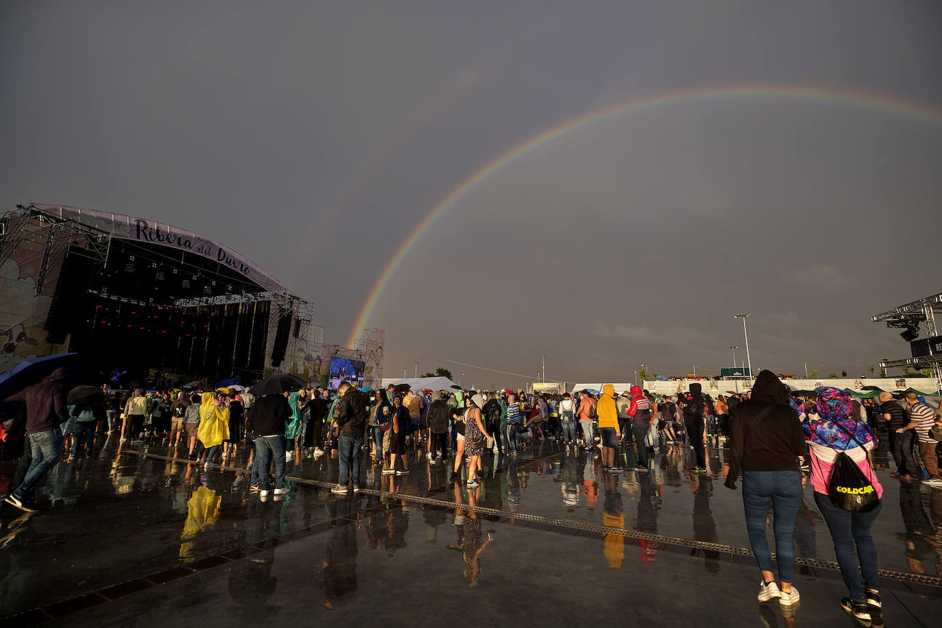 Fotos: La lluvia no puede con la jornada del viernes del Sonorama 2019, 2 de 6